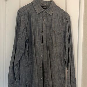Men’s Banana Republic Factory chambray shirt